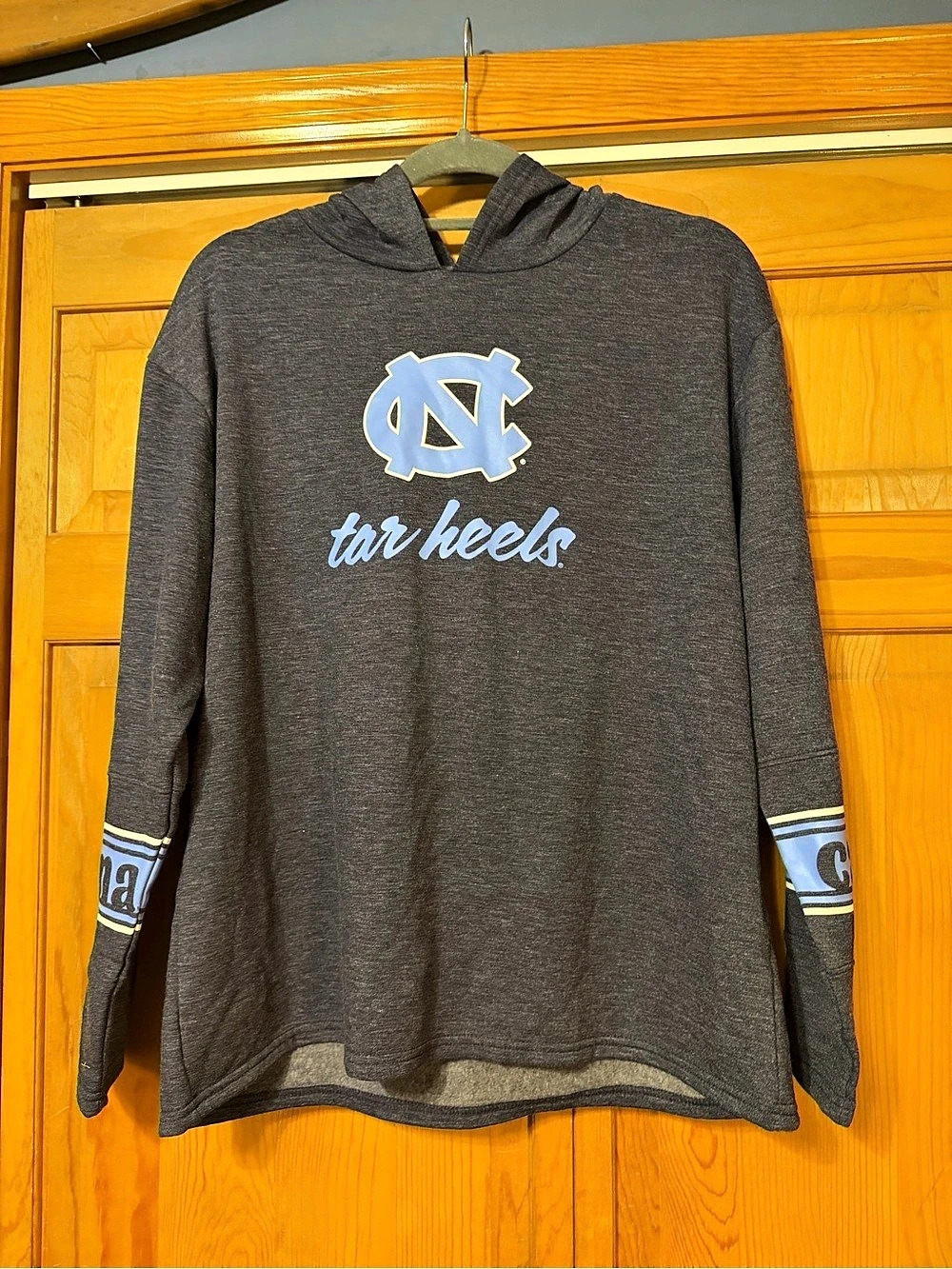 Rivalry Threads North Carolina Tar Heels Hoodie Tar Heels Hoodie Gray & Blue